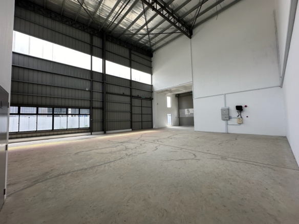 Elmina Semi-D Factory for Rent